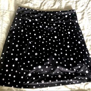 Segments XL Black w White Polka Dots Skort